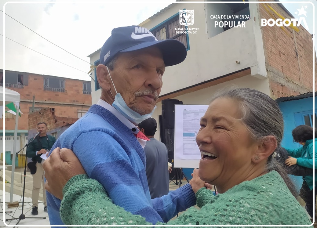La Caja de la Vivienda Popular, adelanta la estrategia 'BogotáRecerdece70000m2' con la que pretende, antes del 15 de diciembre de 2022, celebrar con las comunidades beneficiadas el cumplimiento de la meta establecida por el Plan Distrital de Desarrollo.