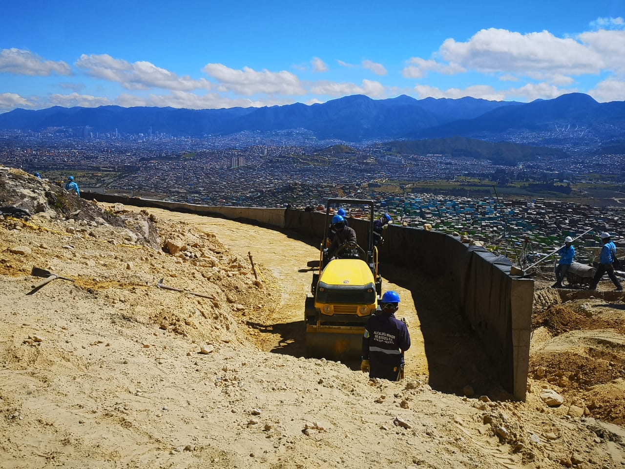 Así avanza la construcción del Mirador Illimaní