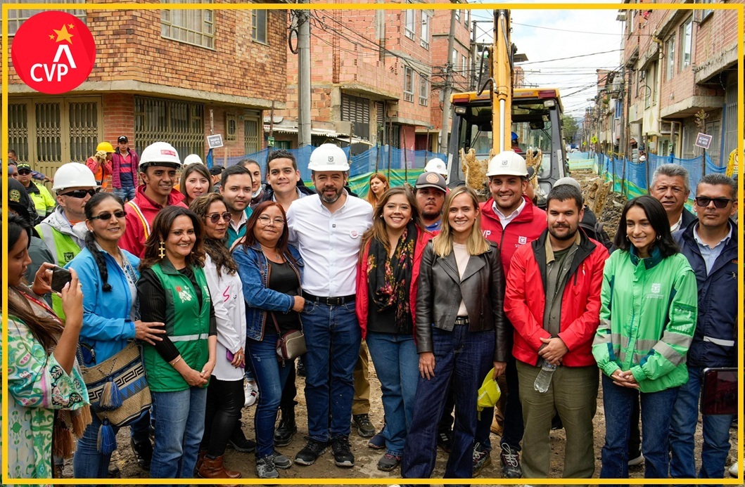 ¡Buenas noticias para Suba! Hoy recorrimos el inicio de obras en el barrio Bilbao junto al alcalde  @CarlosFGalan  y @juancarlosfernandez, en un proyecto liderado por la  @CVPbogota . Después de más de 30 años de espera, ¡La transformación comienza!