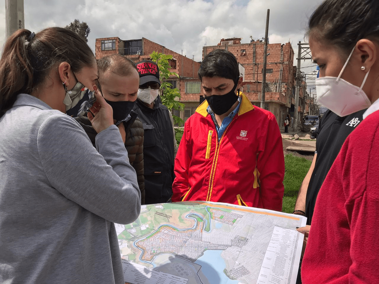 Distrito hace presencia en Suba para definir obras de mejoramiento de barrios.