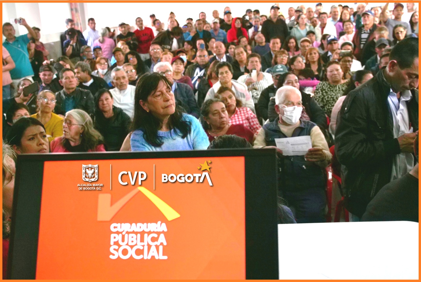 El Salón Comunal Lisboa, en la localidad de Suba, fue escenario de un importante encuentro entre la comunidad de los barrios Lisboa y Villa Gloria, y la Curaduría Pública Social.