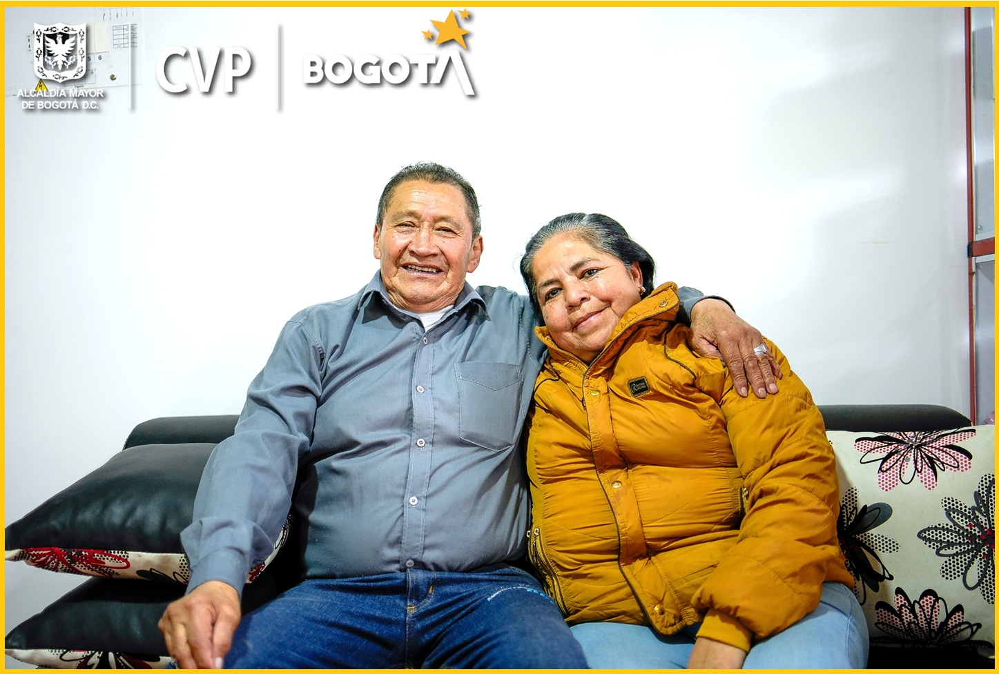 Cada rincón de su hogar cuenta una historia de esfuerzo y amor. Rosalbina y Segundo encontraron en Arboleda Santa Teresita no solo un techo, sino un nuevo comienzo. Hoy viven con tranquilidad, rodeados de recuerdos y nuevos sueños.