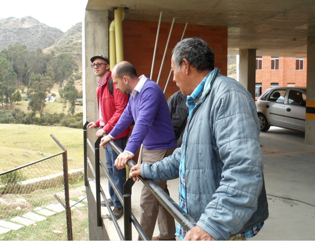  visita técnica a los proyectos construidos por la Caja de la Vivienda Popular